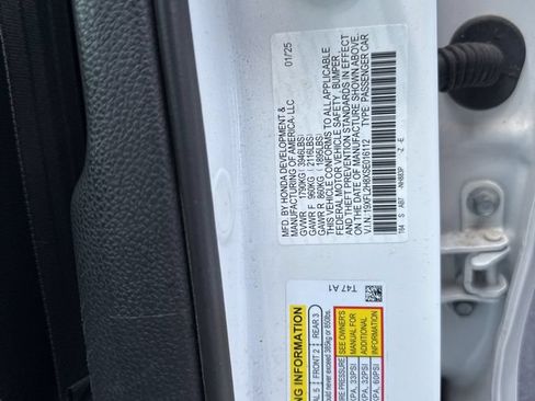 Certified 2025 Honda Civic Sport image 23