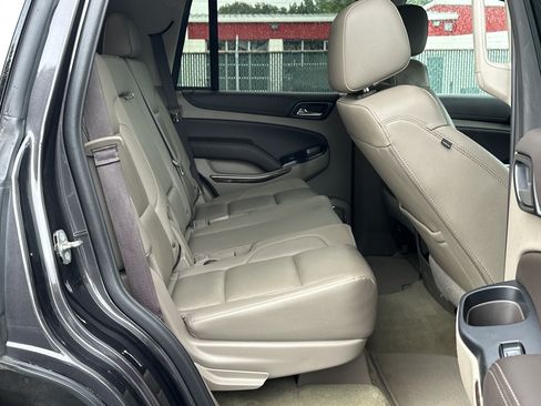 Used 2018 Chevrolet Tahoe LT RWD image 13