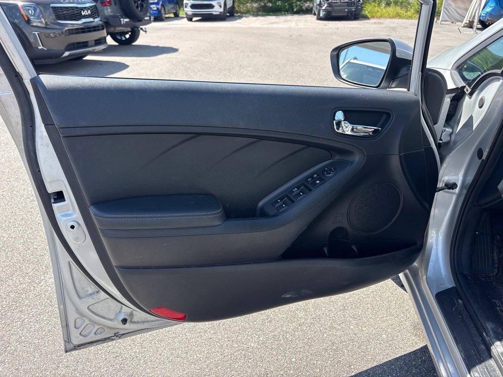 Used 2016 Kia Forte LX FWD image 10