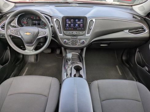 Used 2021 Chevrolet Malibu LT image 32