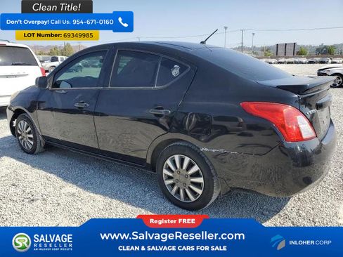 Used 2014 Nissan Versa S Plus image 3