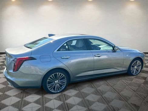 Used 2024 Cadillac CT4 Premium Luxury RWD image 5