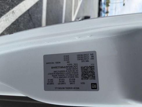 Used 2024 Chevrolet Express 2500 w/ Driver Convenience Package image 36