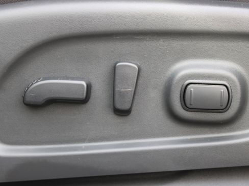 Certified 2022 Nissan Titan SV w/ SV Convenience Package image 35