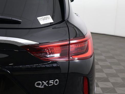 Used 2022 INFINITI QX50 Essential image 19
