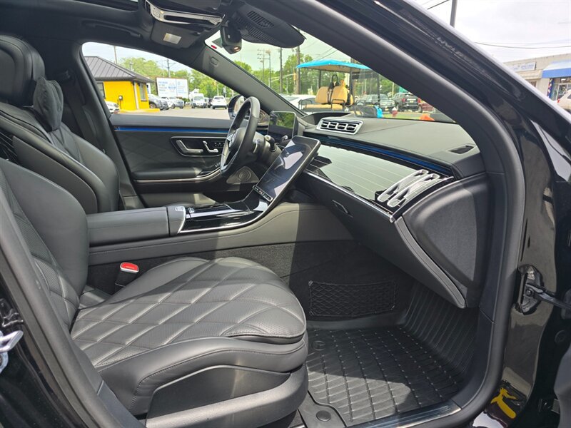 Used 2022 Mercedes-Benz Maybach S 580 4MATIC image 24