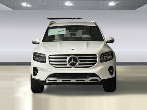 Used 2026 Mercedes-Benz GLB 250 image 5