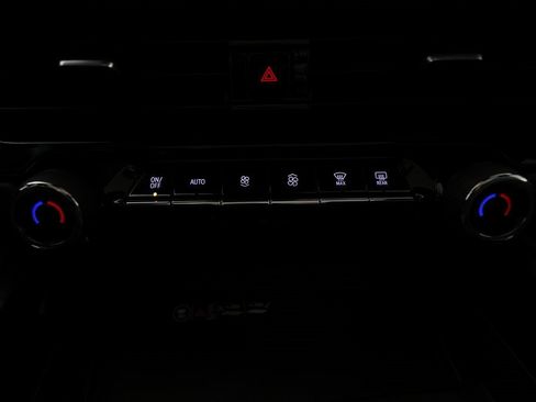 Used 2026 Chevrolet Tahoe Z71 w/ Comfort Package image 38