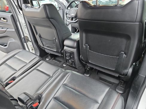 Used 2023 Dodge Durango GT image 11