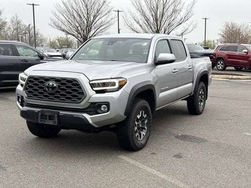 Used 2023 Toyota Tacoma TRD Off-Road w/ Technology Package image 5