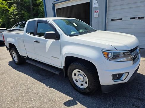 Used 2015 Chevrolet Colorado W/T w/ WT Convenience Package RWD image 3