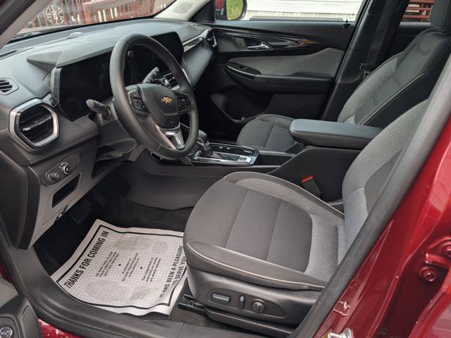 Used 2024 Chevrolet TrailBlazer LT w/ Convenience Package AWD/4WD image 5