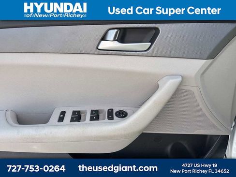 Used 2016 Hyundai Sonata SE image 9