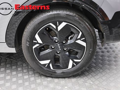 Used 2024 Kia Niro Wind w/ Wind Preserve Package FWD image 8