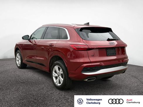 Certified 2025 Audi Q5 Premium w/ Convenience Package image 3