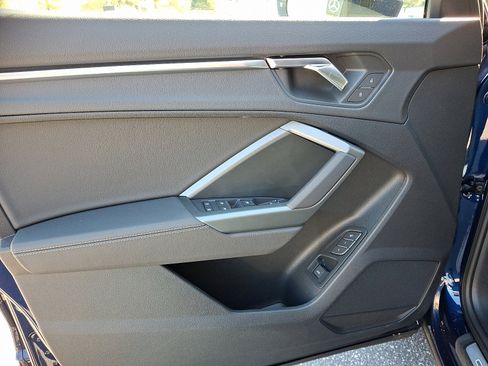 New 2025 Audi Q3 2.0T Premium image 8