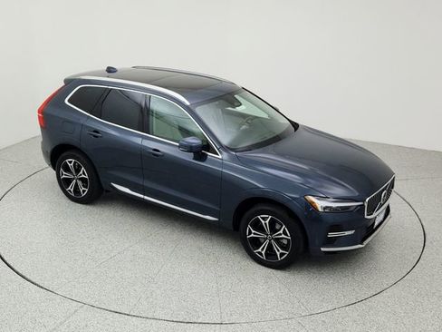 Certified 2022 Volvo XC60 T8 Inscription Expression w/ Climate Package image 14