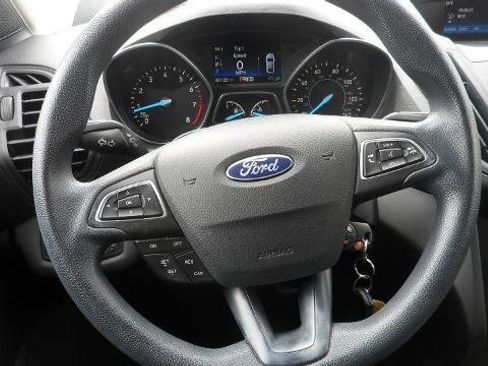 Used 2018 Ford Escape SE image 29