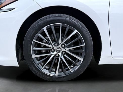 Used 2022 Lexus ES 250 w/ Premium Package image 16