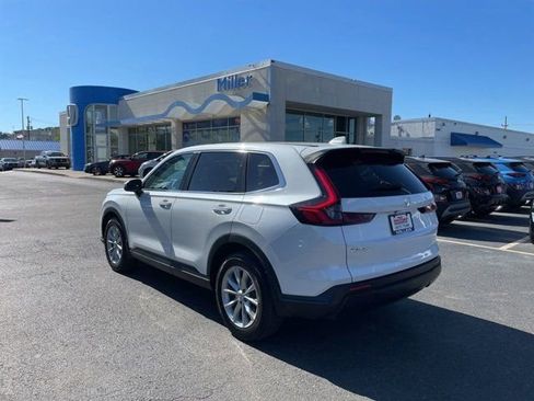 Used 2024 Honda CR-V EX image 5