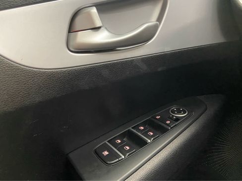 Used 2024 Kia Forte LXS image 29