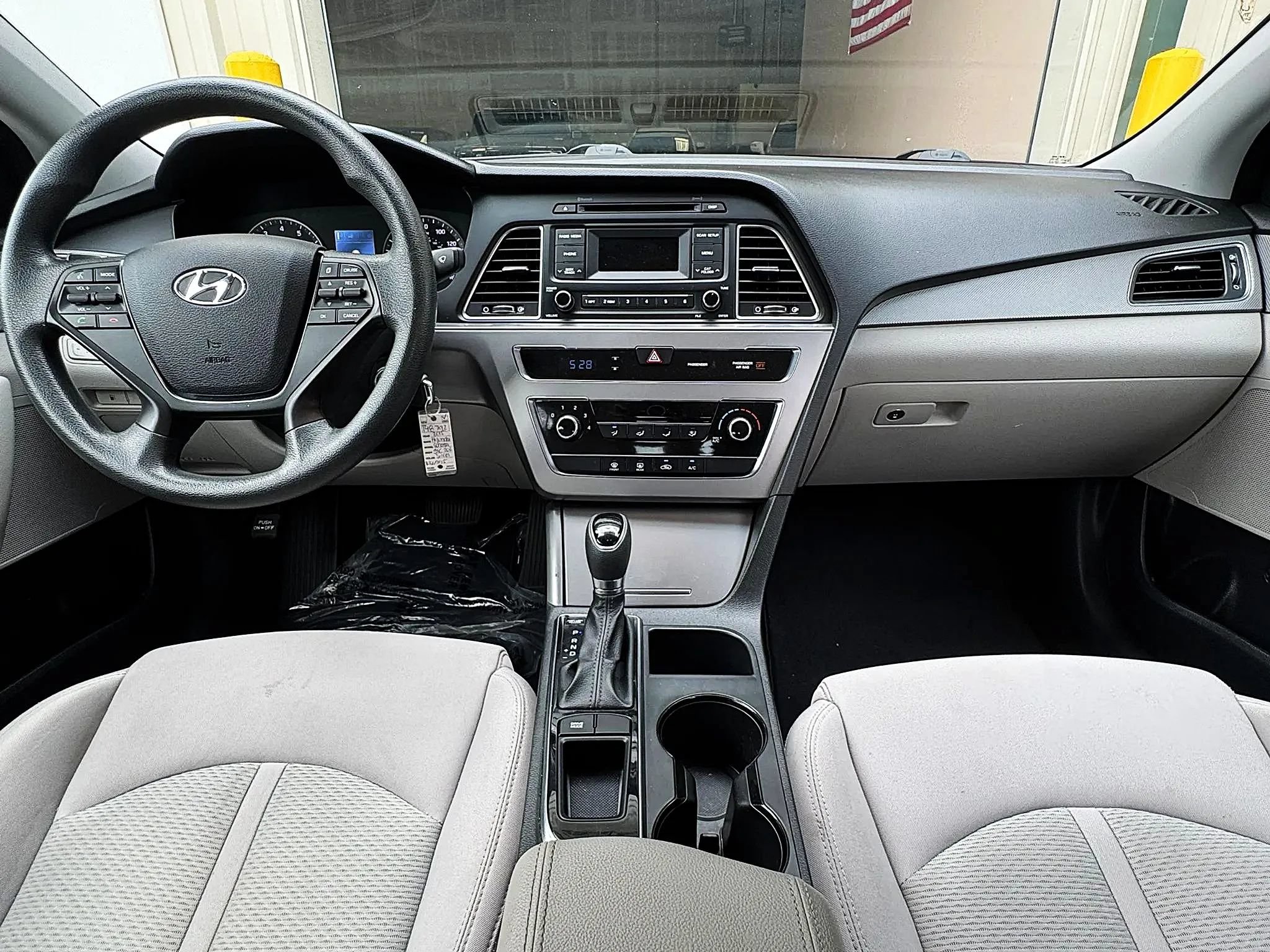 Used 2015 Hyundai Sonata SE FWD image 14