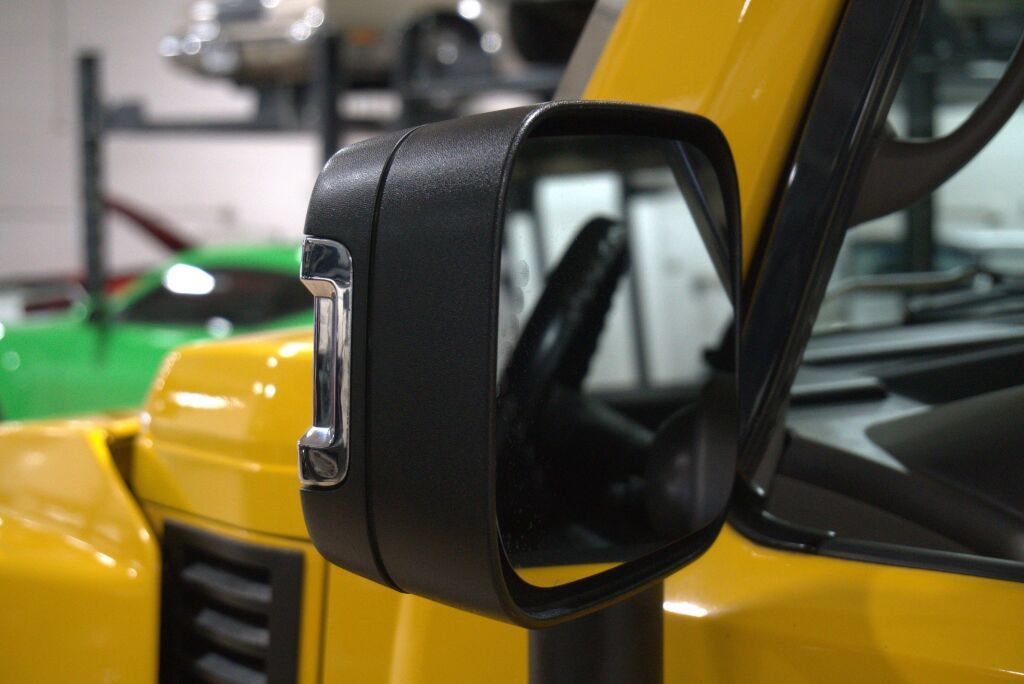 Used 2003 HUMMER H2 w/ Preferred Equipment Group AWD/4WD image 17