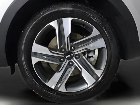 Certified 2023 Kia Sorento SX Prestige image 12