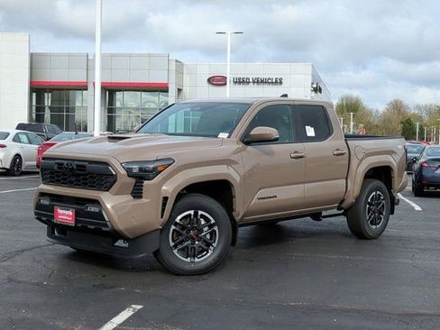 New 2026 Toyota Tacoma TRD Sport AWD/4WD image 2