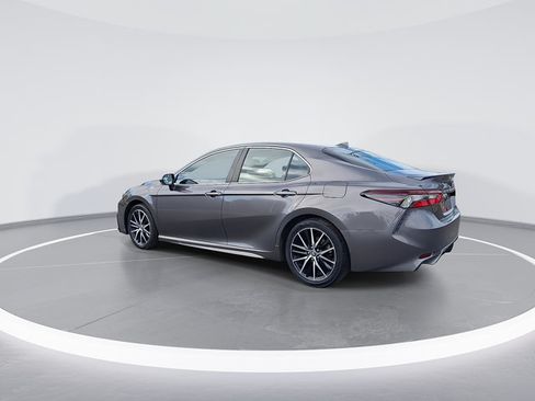 Used 2023 Toyota Camry SE FWD image 7