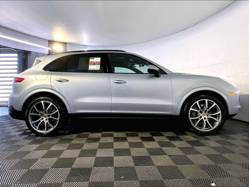 Certified 2023 Porsche Cayenne S image 8