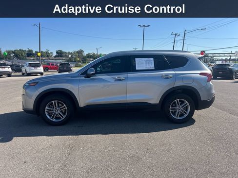 Used 2023 Hyundai Santa Fe SEL FWD image 2