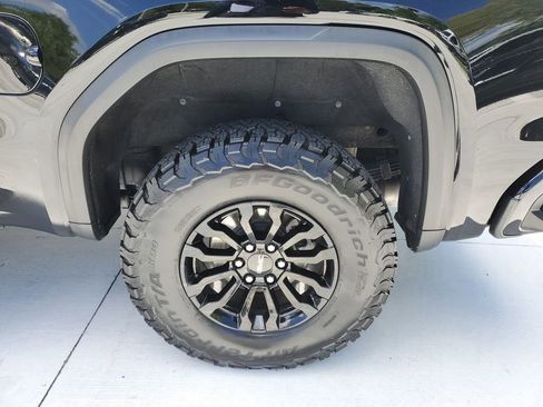 Used 2023 GMC Sierra 1500 AT4X AWD/4WD image 8