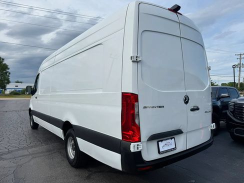 Used 2020 Mercedes-Benz Sprinter 3500 w/ Driver Convenience Package image 6