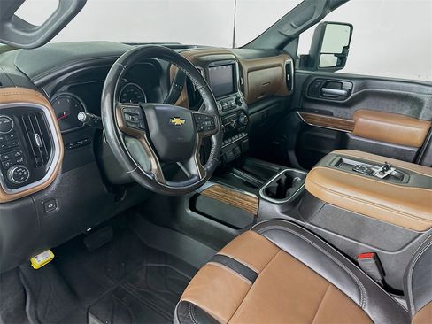 Used 2021 Chevrolet Silverado 2500 High Country image 31