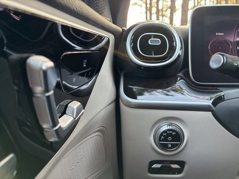 Used 2023 Mercedes-Benz C 300 Sedan image 26