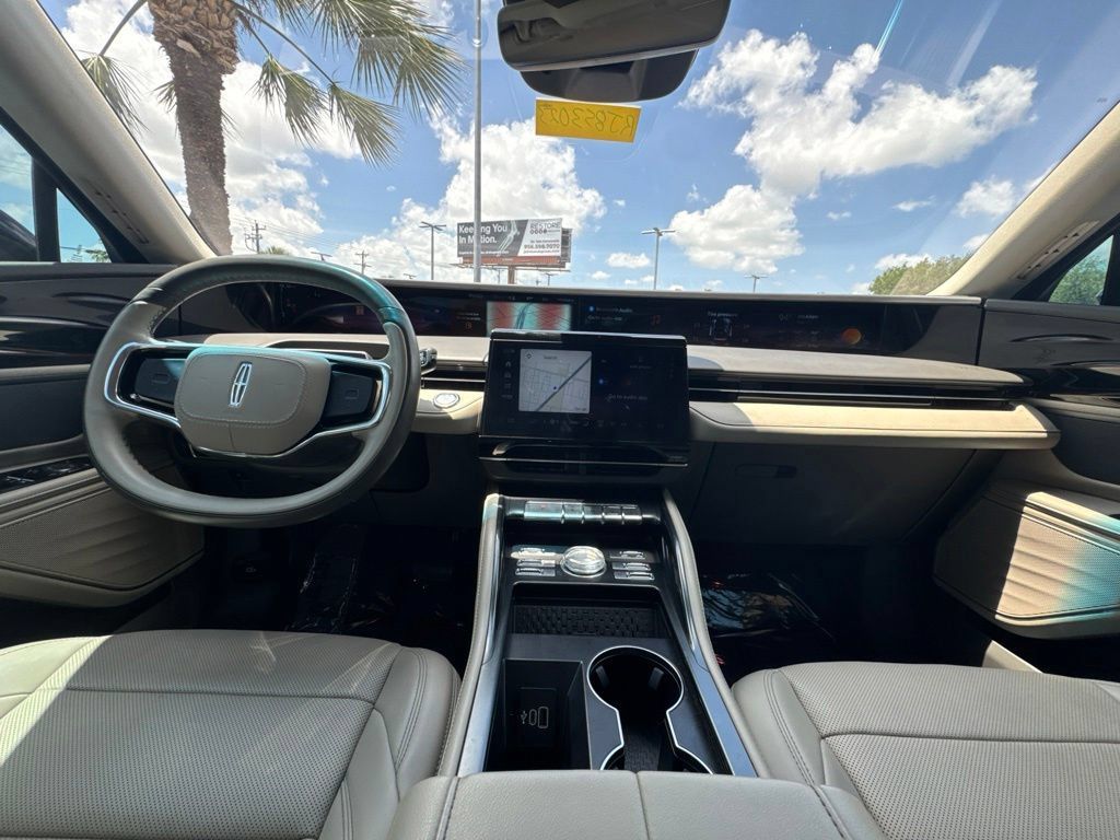 Certified 2024 Lincoln Nautilus Premier AWD/4WD image 16