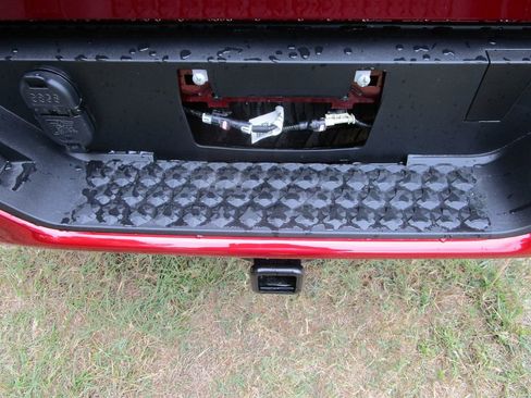 New 2026 GMC Canyon Elevation w/ Convenience Package image 9