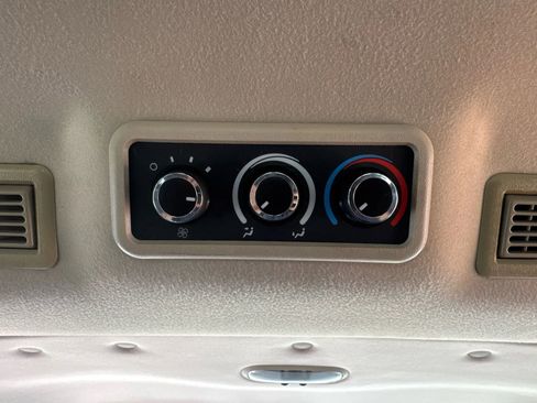 Used 2011 Chevrolet Express 2500 LS image 34