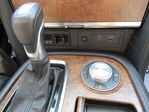 Used 2021 Nissan Armada SL image 25