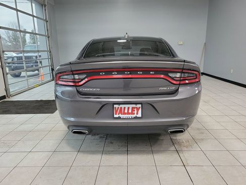 Used 2015 Dodge Charger SXT image 8