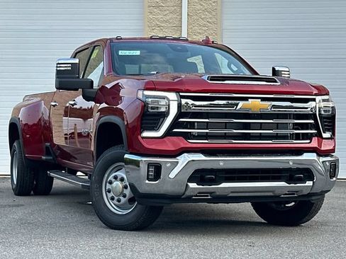 New 2026 Chevrolet Silverado 3500 LTZ w/ LTZ Plus Package AWD/4WD image 2