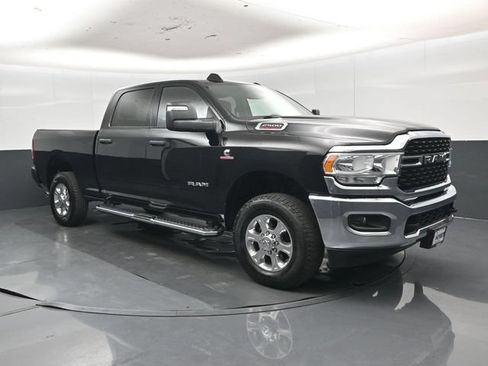 Used 2024 RAM 2500 Big Horn AWD/4WD image 31