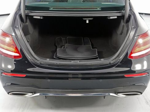 Used 2019 Mercedes-Benz E 300 w/ Premium 1 Package image 9