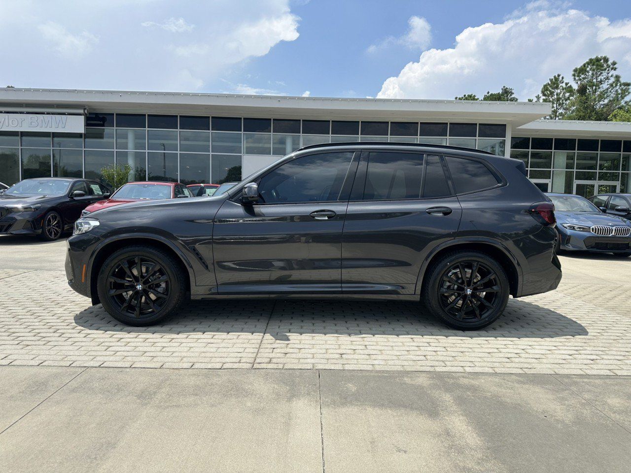 Used 2023 BMW X3 sDrive30i w/ M Sport Package RWD image 2