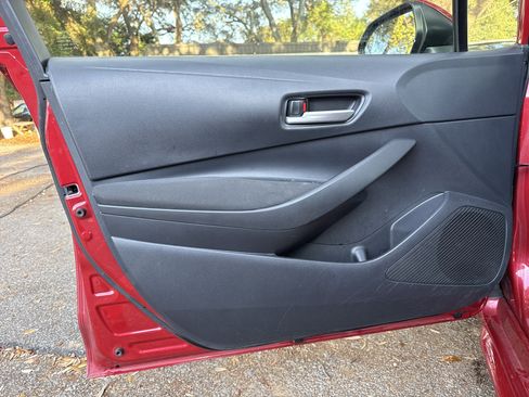 Used 2020 Toyota Corolla LE image 26