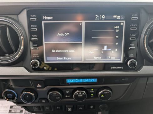 Used 2021 Toyota Tacoma TRD Off-Road w/ Technology Package AWD/4WD image 12