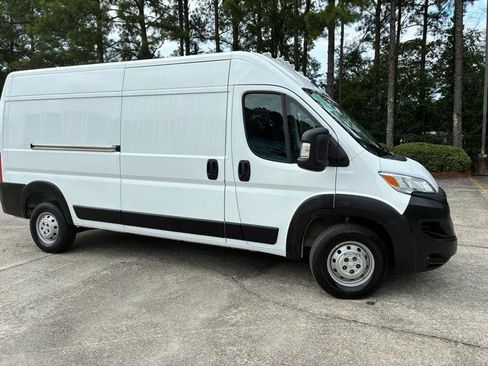 Used 2023 RAM ProMaster 2500 FWD image 2