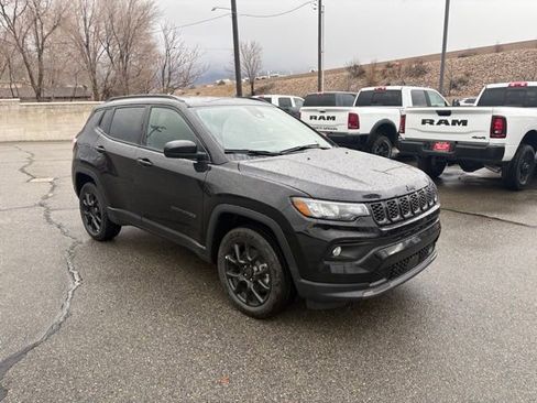 New 2026 Jeep Compass Latitude image 7