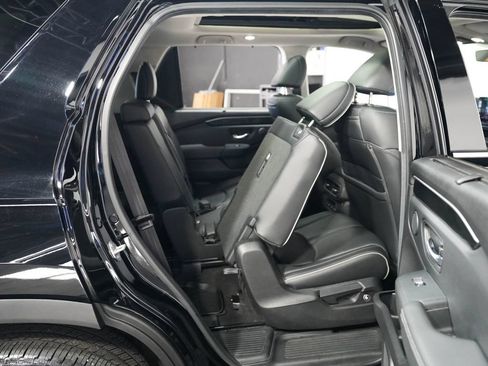 Used 2025 Honda Pilot Elite image 37
